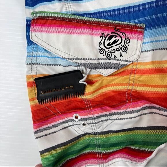 Billabong Board Shorts Mexican Blanket Stripes Men's Size 32 Wax Comb - Picture 3 of 9